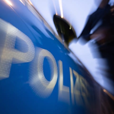 Ein Polizist ist am Landgericht Trier wegen Köperverletzung im Amt angeklagt.