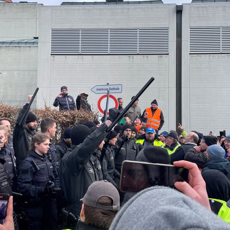 Chaos durch Bauernproteste vor dem Politischen Aschermittwoch in Biberach.