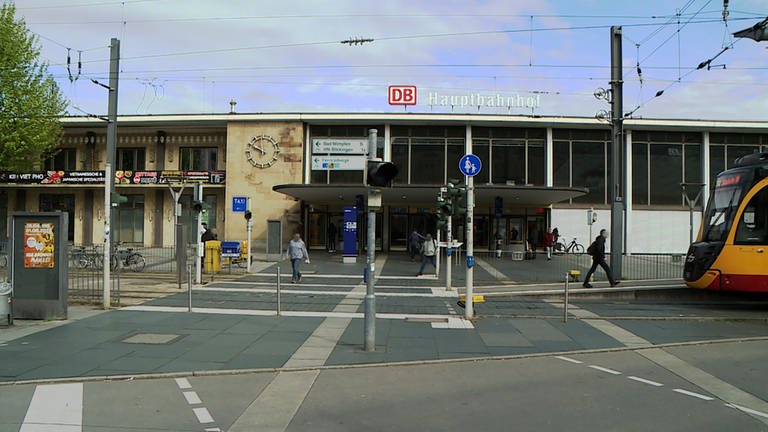 Waffenverbotszone am Heilbronner Bahnhof geplant (Foto: SWR, Kim Hartmann)