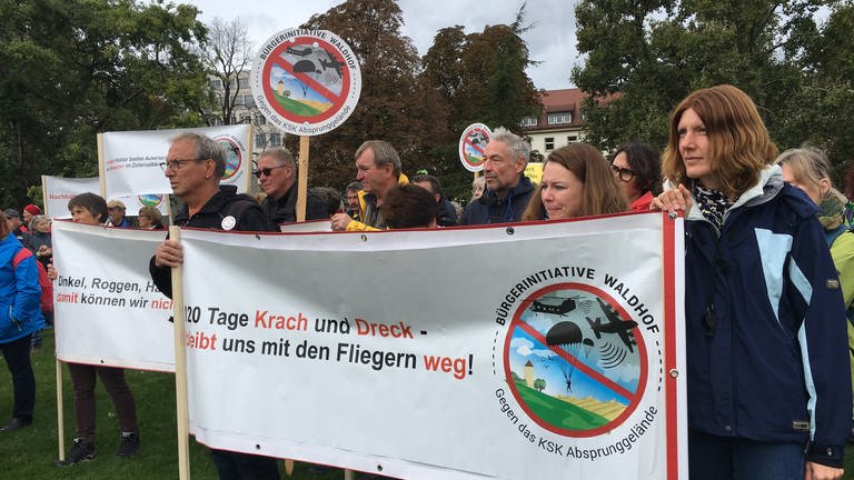 Proteste vor Stuttgarter Landtag
