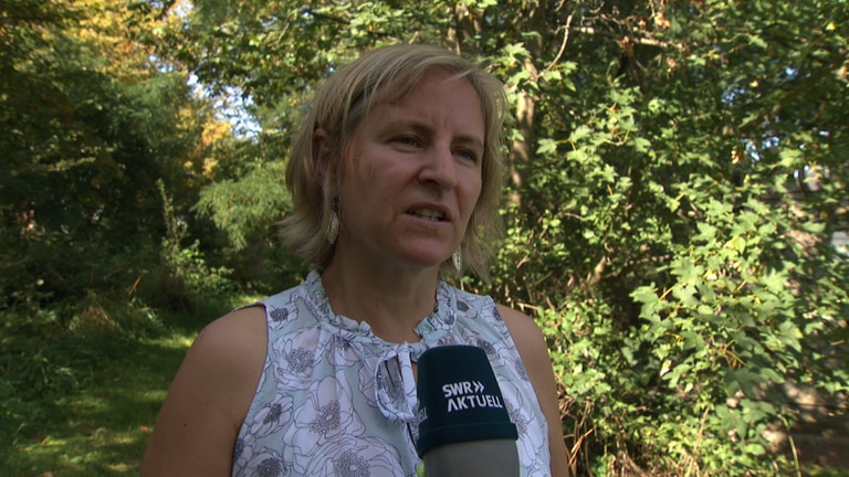 Klimaschutzministerin Katrin Eder (Grüne) begründet die Einführung des Wassercents für Landwirte in RLP.