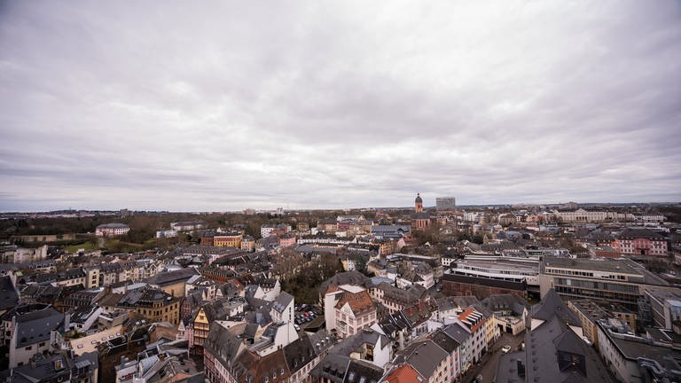 Ein Blick auf die Stadt Mainz, betracht von der Stefanskirche.